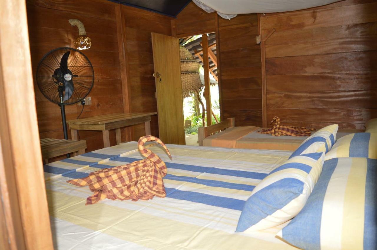Kumbuk Tree House Villa Tissamaharama Buitenkant foto